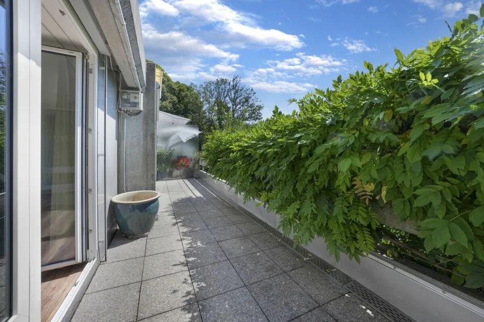 Vivere come in una casa unifamiliare! Grande appartamento maisonette ben curato con panorama Alpstein e piscina