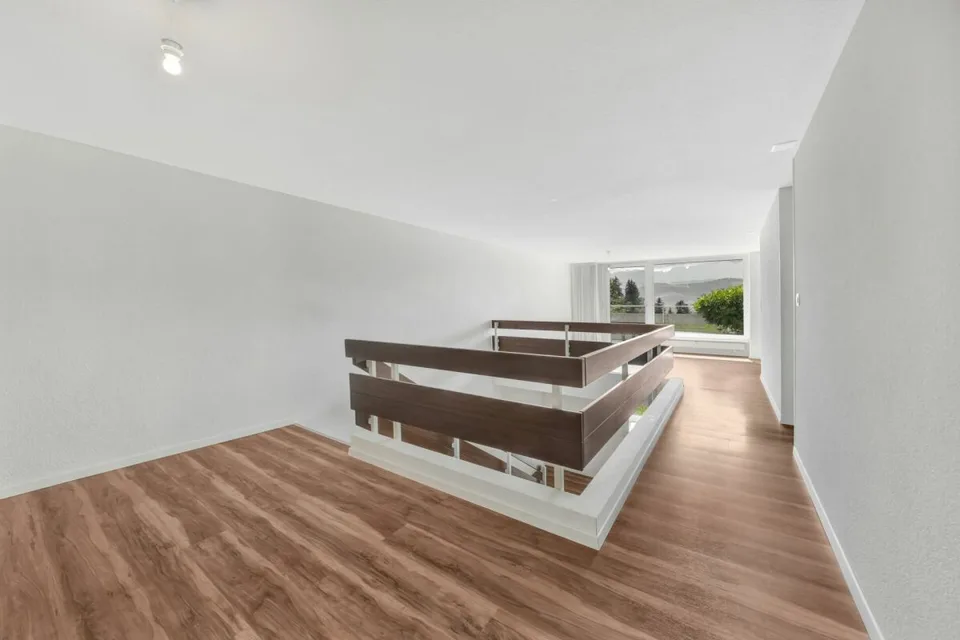 Vivere come in una casa unifamiliare! Grande appartamento maisonette ben curato con panorama Alpstein e piscina