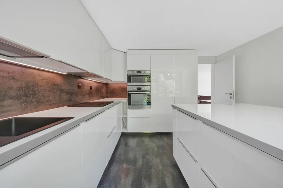 Vivere come in una casa unifamiliare! Grande appartamento maisonette ben curato con panorama Alpstein e piscina