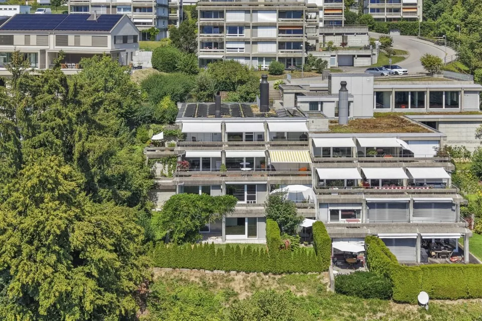 Vivere come in una casa unifamiliare! Grande appartamento maisonette ben curato con panorama Alpstein e piscina