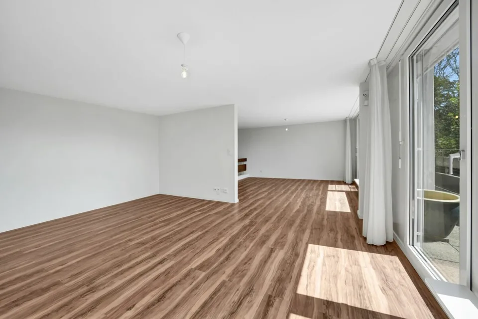 Vivere come in una casa unifamiliare! Grande appartamento maisonette ben curato con panorama Alpstein e piscina