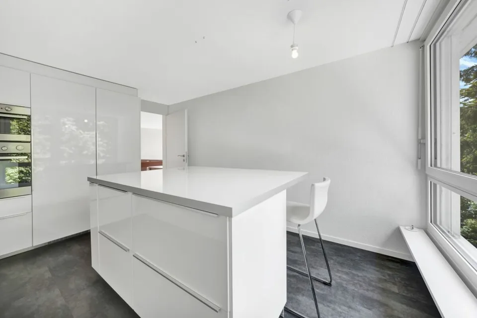 Vivere come in una casa unifamiliare! Grande appartamento maisonette ben curato con panorama Alpstein e piscina