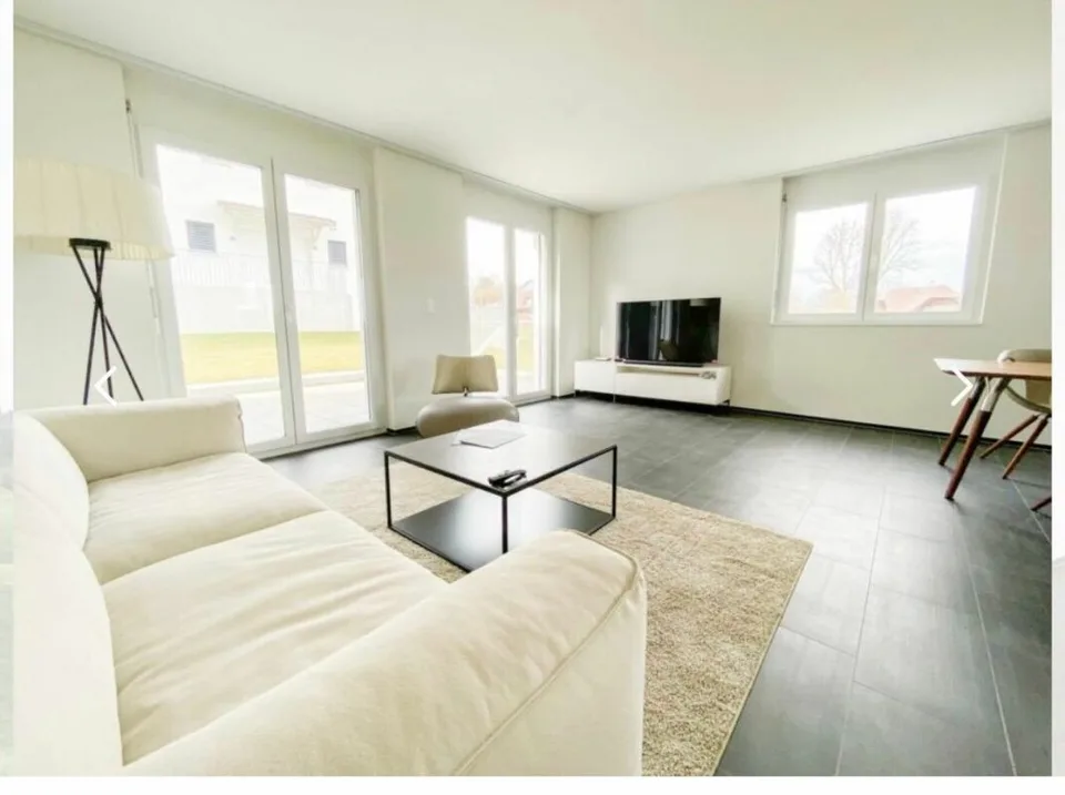 Maison de rang neuve de 6,5 pièces dans un endroit calme