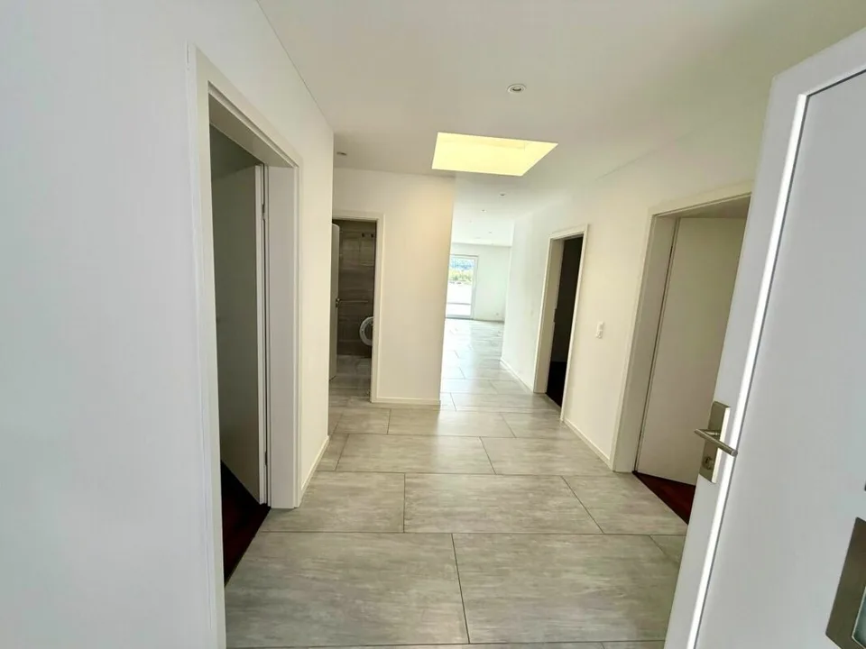 Neuwertige 4.5 Zimmer Attika-Wohnung