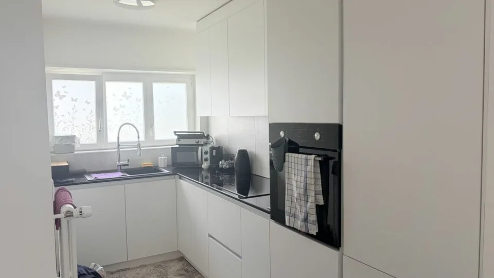 Attraktives Zweifamilienhaus in der Zone W3