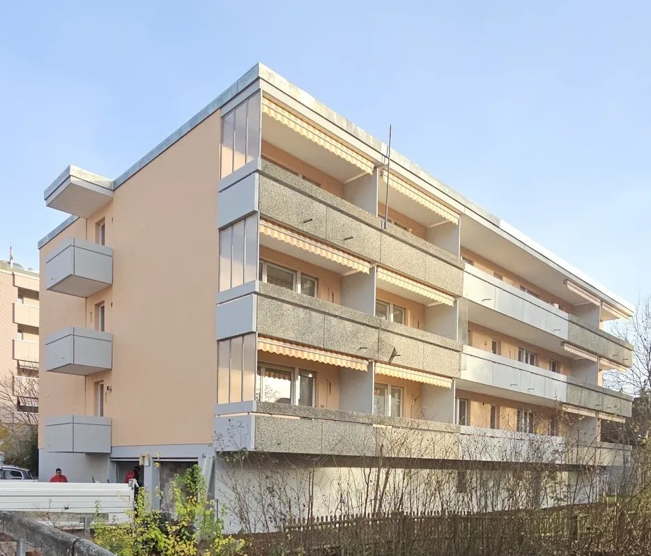 renovierte 3-Zimmer-Wohnung mit grossem sonnigem Balkon