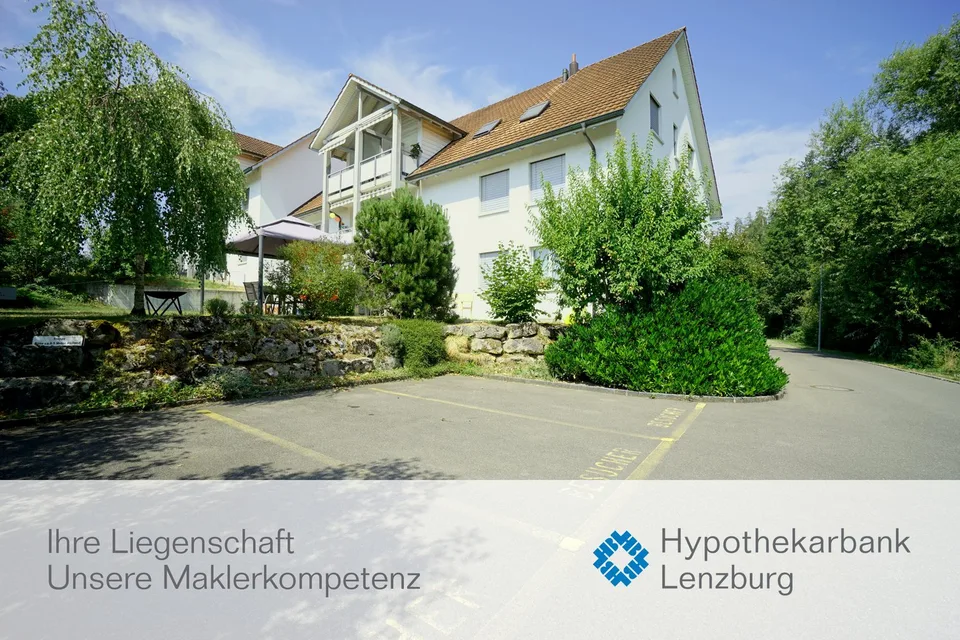 Gepflegte 2.5 Zimmer-Gartenwohnung an attraktiver und sonniger Lage mit grossem Garten