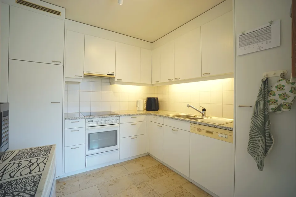 Well-maintained 2.5 room garden apartment in an attractive and sunny location with a large garden