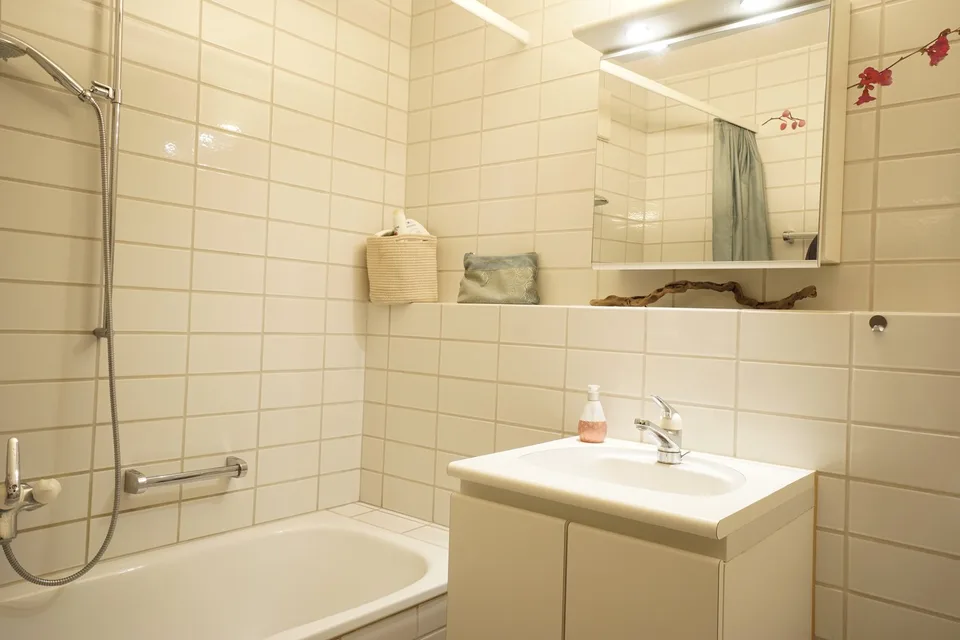 Well-maintained 2.5 room garden apartment in an attractive and sunny location with a large garden