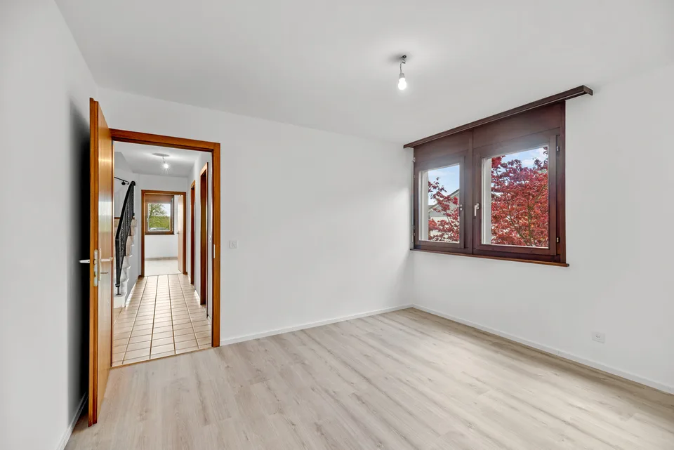5.5-Zimmer Duplexwohnung mit Galerie  Garage, zwei Parkplätze, Keller