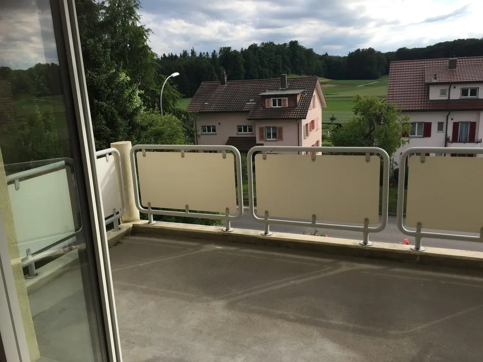 Beautiful 3.5-room apartment on the 2nd floor in a quiet location