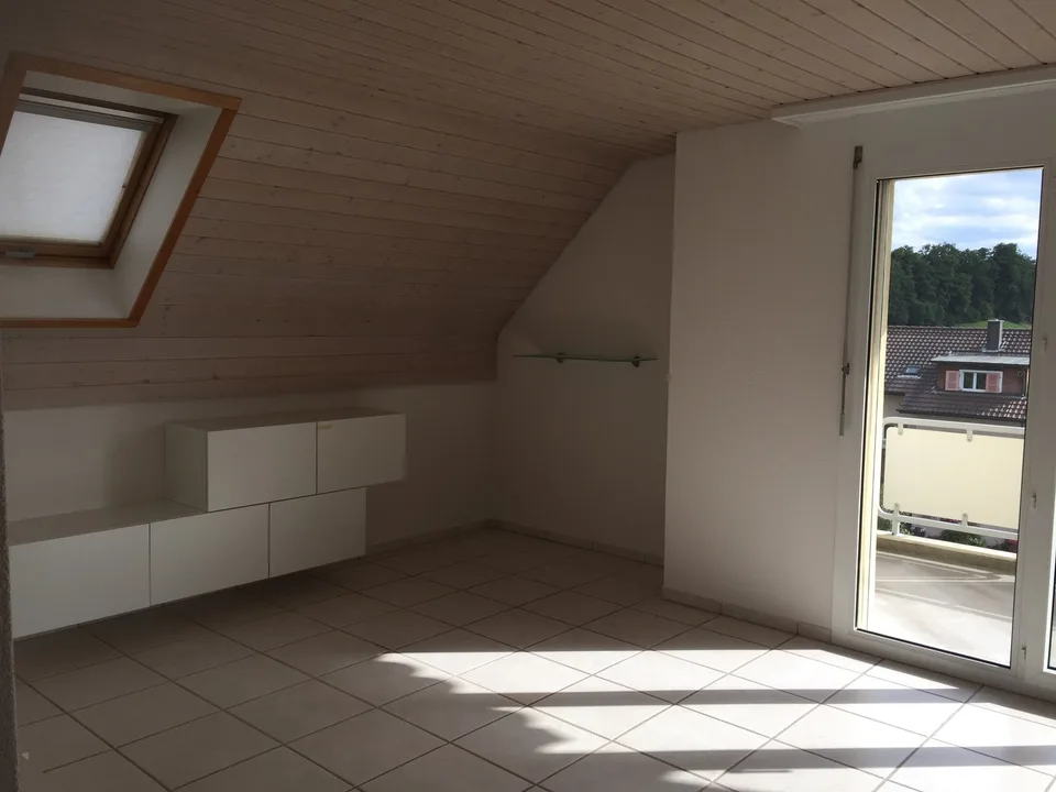 Beautiful 3.5-room apartment on the 2nd floor in a quiet location