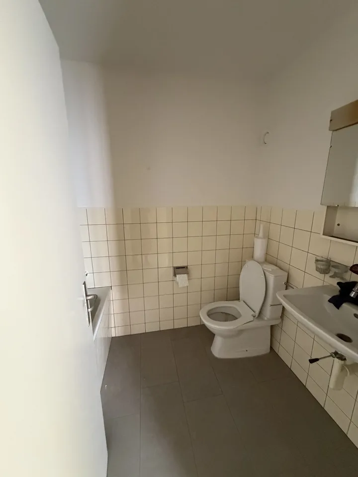 Cucina ristrutturata e bella vista Appartamento 3 locali spazioso al 2° piano