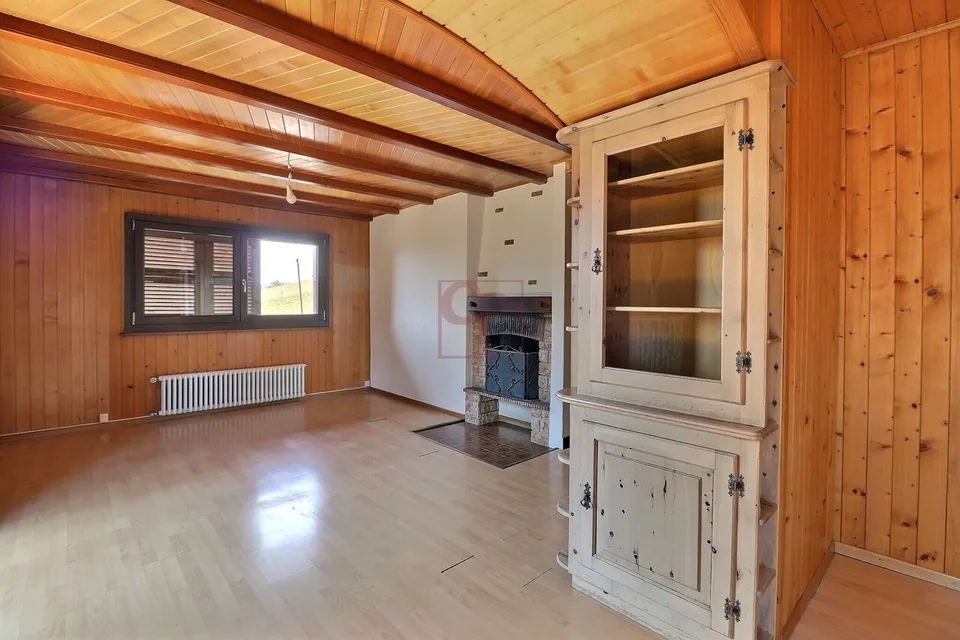 Zu vermieten Chalet mit 5.5 Zimmern / Wohngemeinschaft für 1 Jahr willkommen