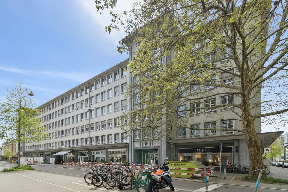 Nuovi spazi per uffici in un edificio rappresentativo nel centro città
