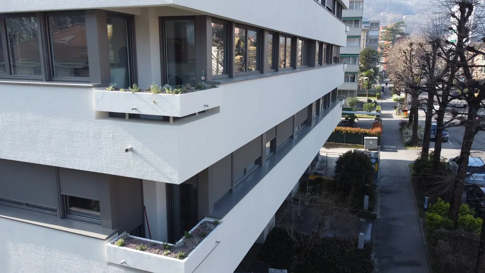 Moderno ufficio di 4 locali a Chiasso con balcone e predisposizione aria condizionata