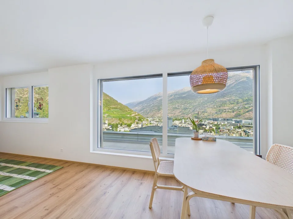 Appartamento mansardato bellissimo a Visp – La tua casa con stile