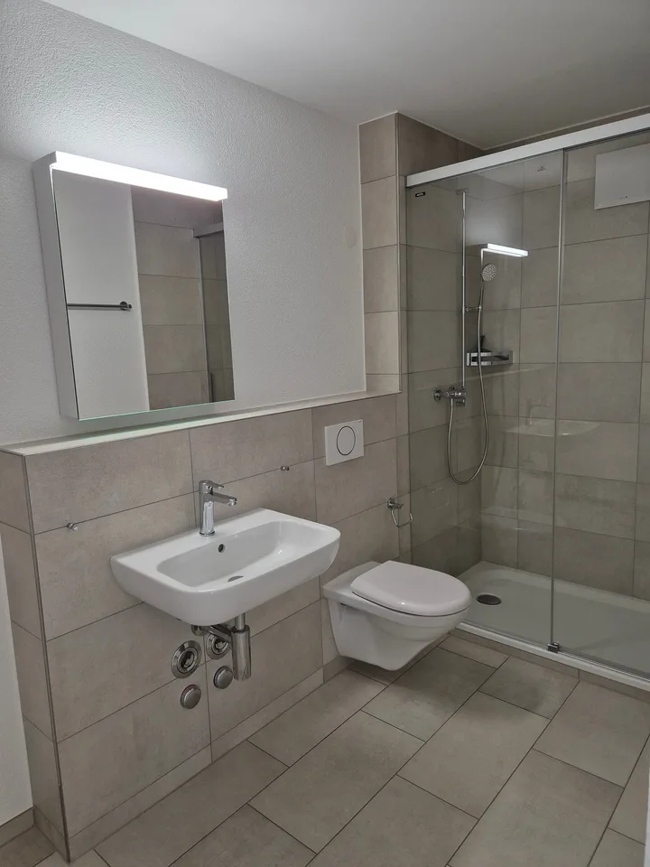 Appartement moderne 4.5 pièces avec grand balcon