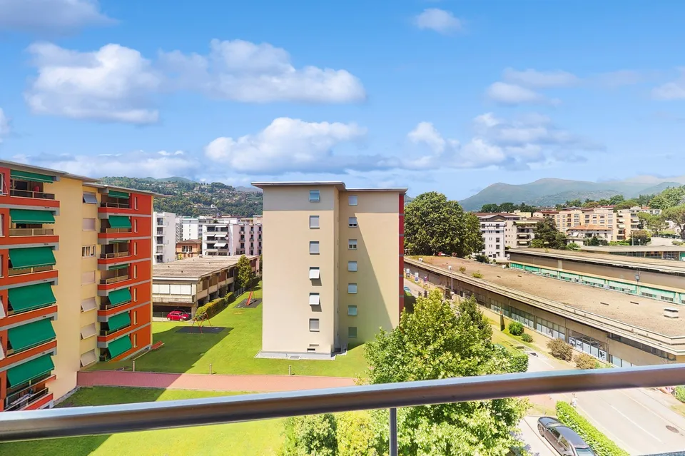Appartement de 3,5 pièces, lumineux et calme via Emilio Rava 1E