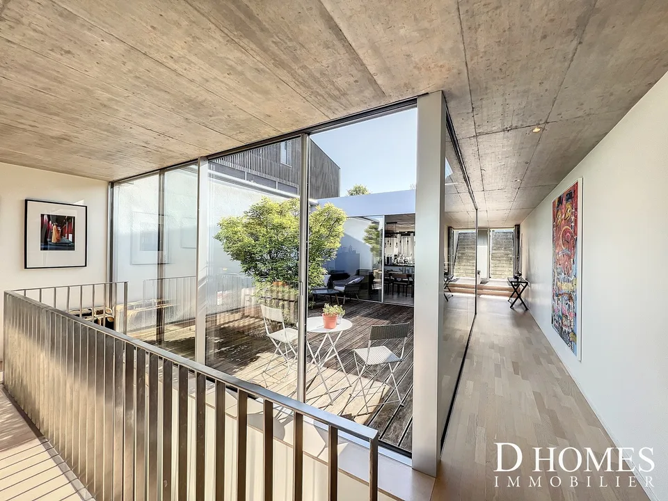 EN EXCLUSIVITÉ I Villa contemporaine en duplex avec vue sur le lac