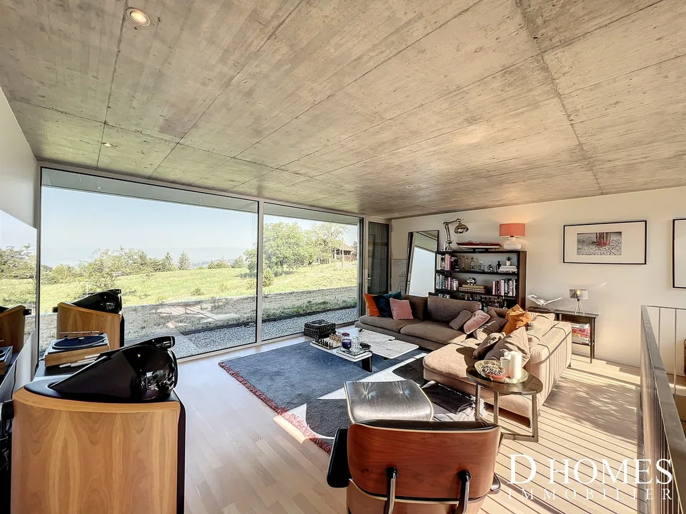 EN EXCLUSIVITÉ I Villa contemporaine en duplex avec vue sur le lac