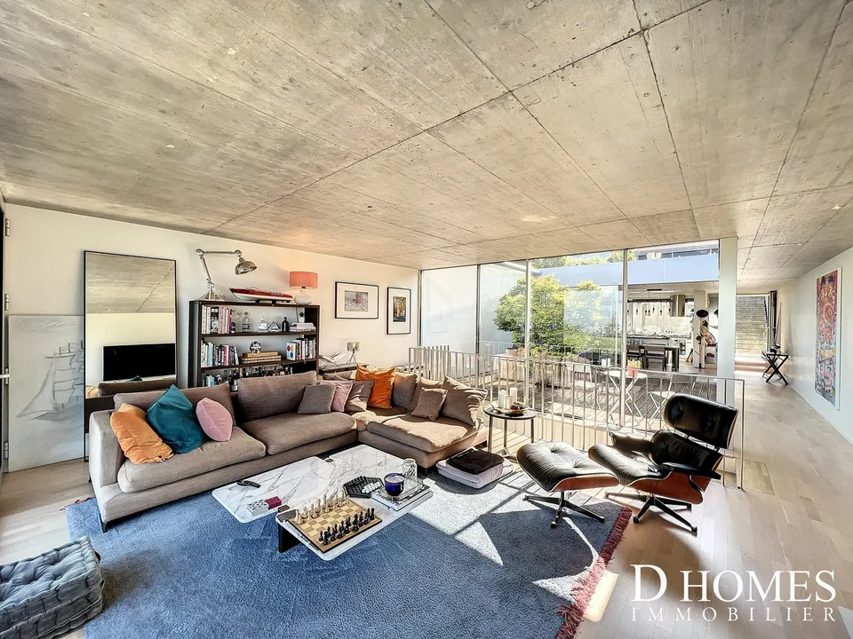EN EXCLUSIVITÉ I Villa contemporaine en duplex avec vue sur le lac