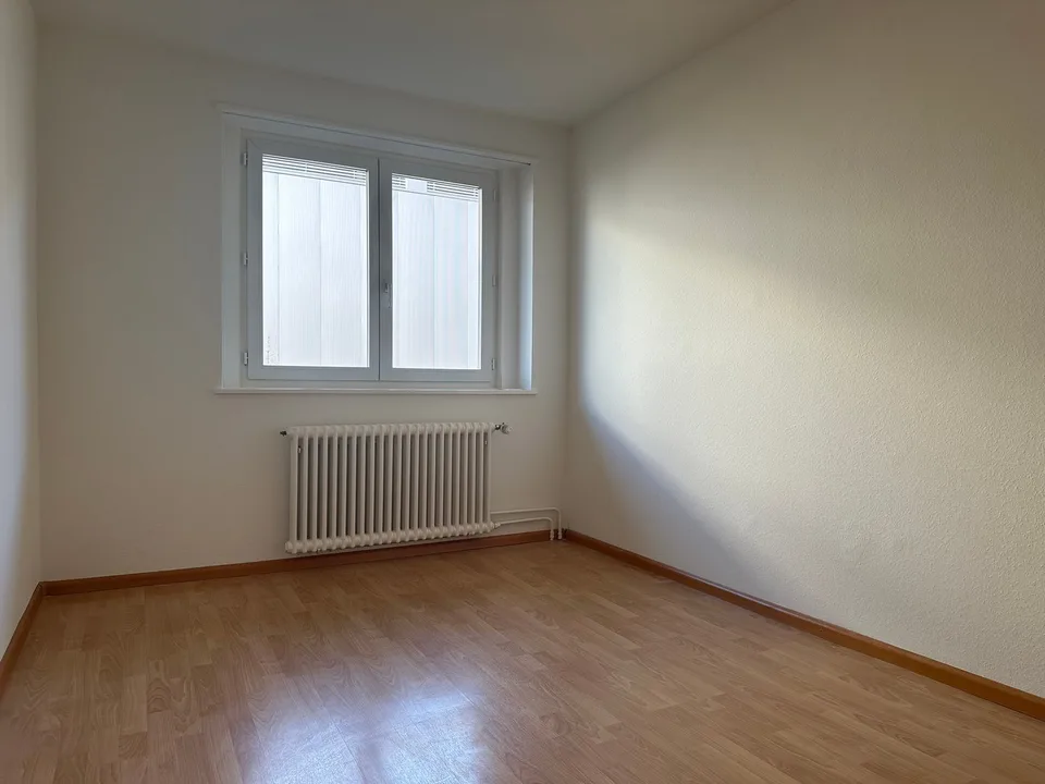 Moderne 3-Zimmer-Genossenschaftswohnung mit Balkon in Pratteln zu vermieten