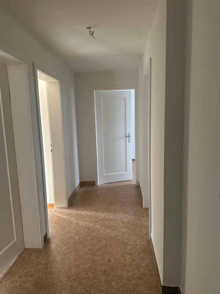 Moderne 3-Zimmer-Genossenschaftswohnung mit Balkon in Pratteln zu vermieten