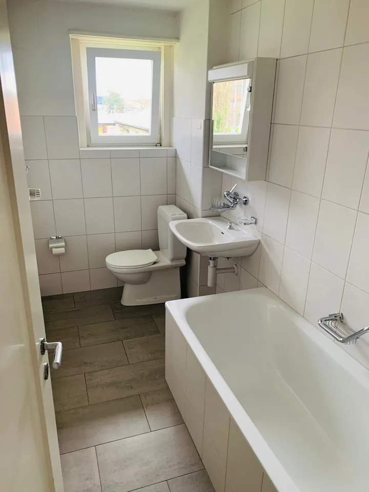 Moderne 3-Zimmer-Genossenschaftswohnung mit Balkon in Pratteln zu vermieten