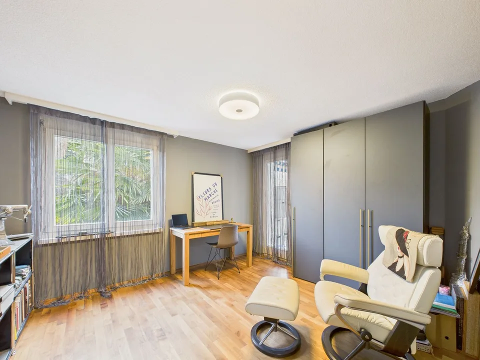Charmante und grosszügige 4.5 Zimmer Wohnung mit herrlicher Seesicht