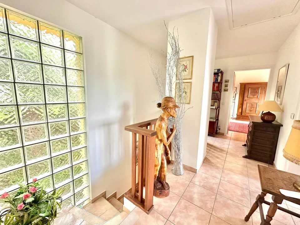 Traumhafte Villa in Pura mit herrlichem Seeblick und privatem Pool - Splendida villa a Pura con magnifica vista lago e piscina privata
