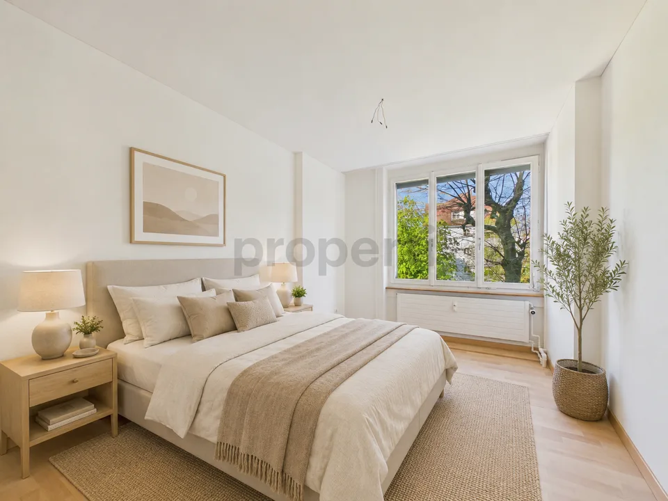 Appartement de 4,5 pièces situé au centre avec une terrasse de 200 m2 et un jardin d'hiver de 18 m2 à St. Gallen