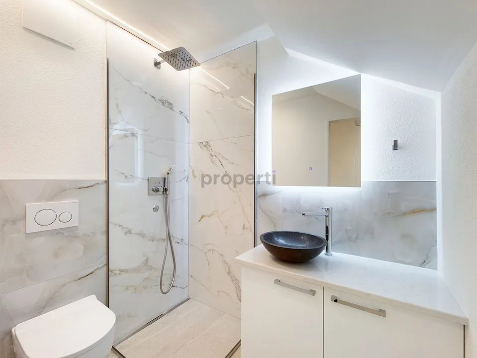 Modern 4.5-room apartment in Ottenbach with Smarthome function