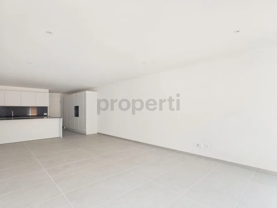 Modern 3.5-room apartment with indoor parking, Biasca