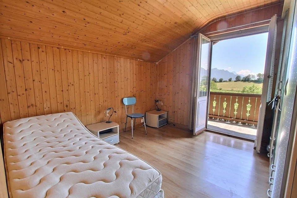 Schönes Chalet mit 4-5 Zimmern und Blick auf den See und die Dents-du-Midi