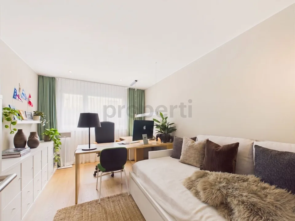 Exklusive 3.5-Zimmer-Designeroase mit privatem Gartenparadies