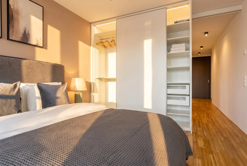 Appartement moderne 2.5 pièces avec balcon ensoleillé, Zurich