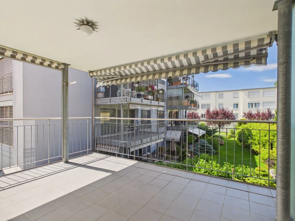Exklusives Wohnung in bester Mikrolage - nur 30 Min. nach Zürich HB
