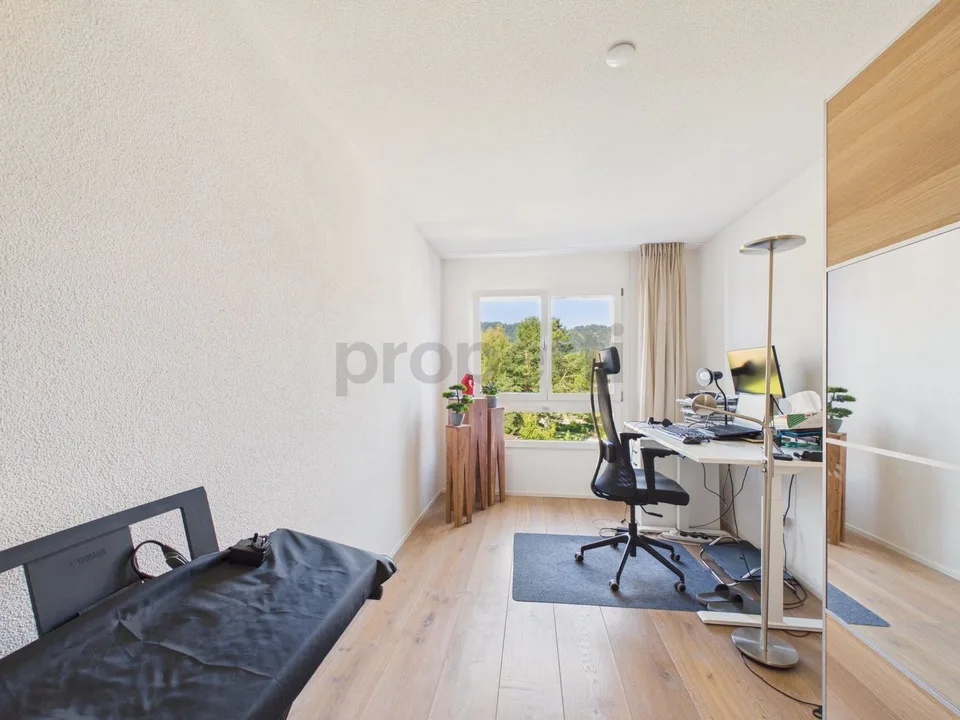 Moderne und grosszügige 3.5-Zimmer-Wohnung in Adliswil