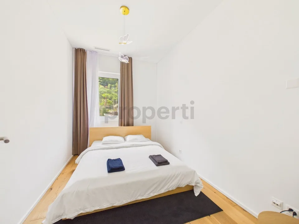 Luxury and modernity in a quiet location, just a few km from Ascona and Locarno
