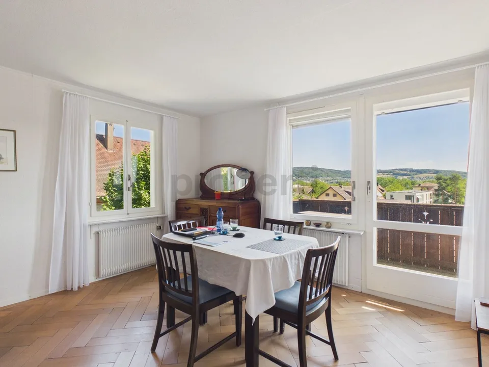 Charmantes Haus im Chalet-Stil, von Natur umgeben und mit schöner Aussicht