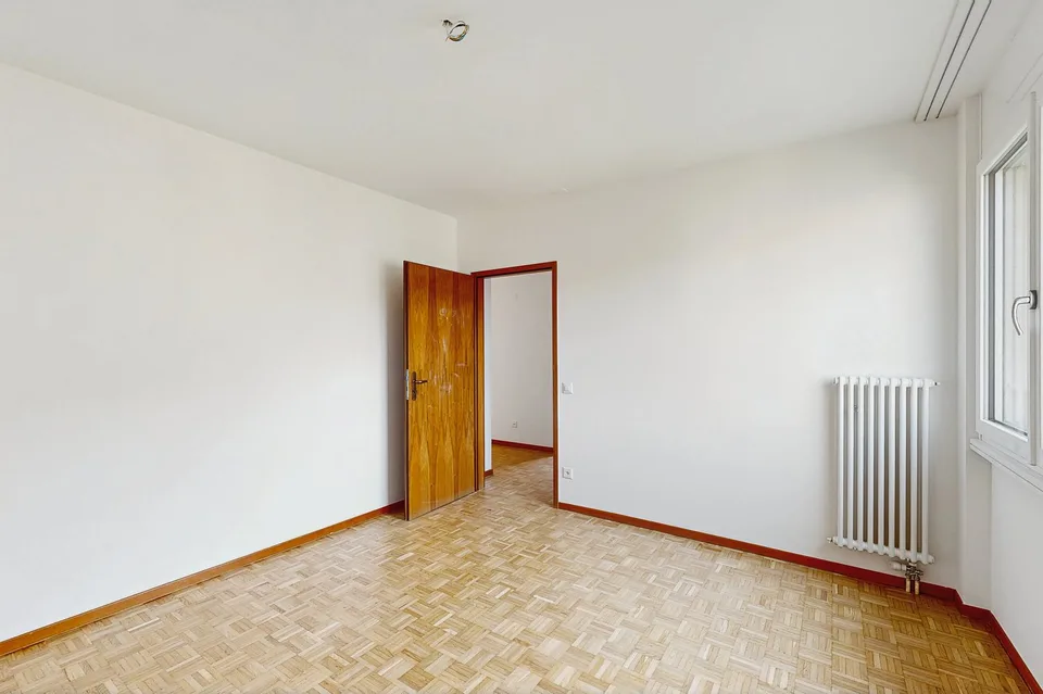 Wohnung mit 2.5 Zimmern, Komfort und Ruhe in Via Emilio Rava 1E