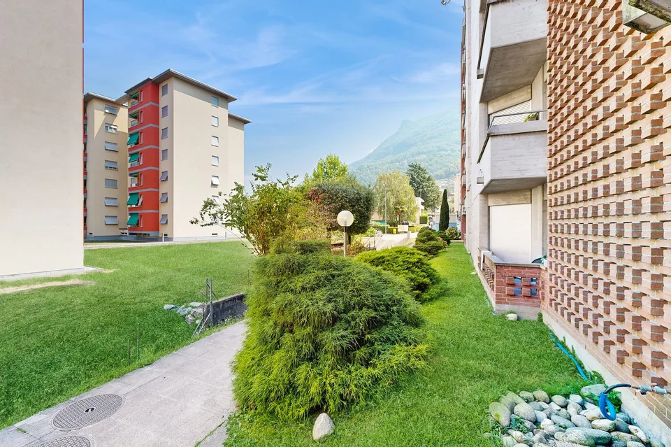 Monolocale a Viganello con giardino privato, centrale in Via Emilio Rava 1E