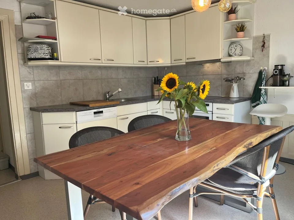 2 chambres dans un appartement partagé de 3 pièces au cœur de Küssnacht am Rigi, disponible à partir de décembre