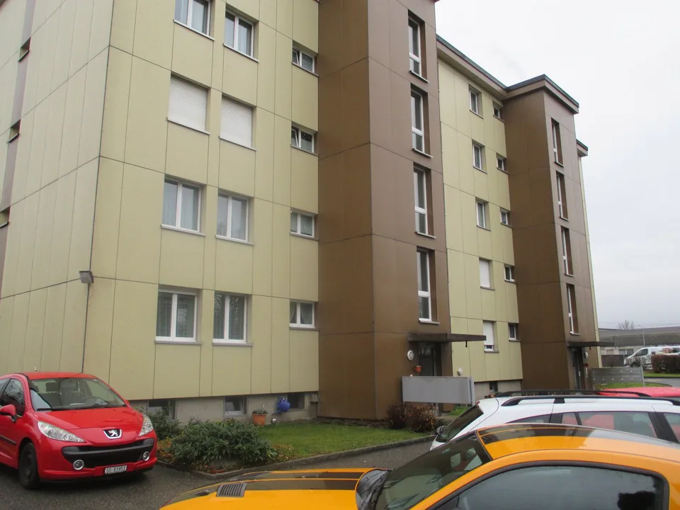 Appartement confortable 3 pièces avec balcon à Dulliken – disponible à partir d'octobre 2026