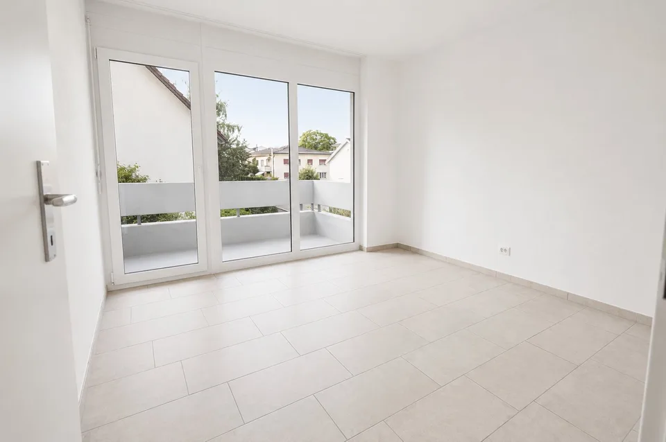 2-Zimmer-Wohnung mit zwei Balkonen in Zürich-Altstetten