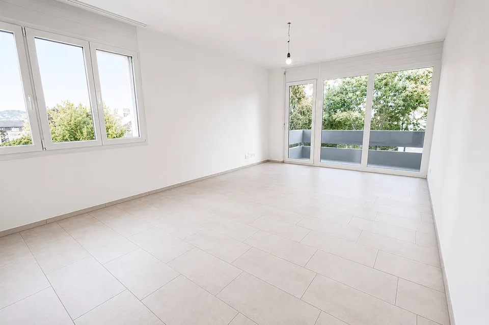 2-Zimmer-Wohnung mit zwei Balkonen in Zürich-Altstetten