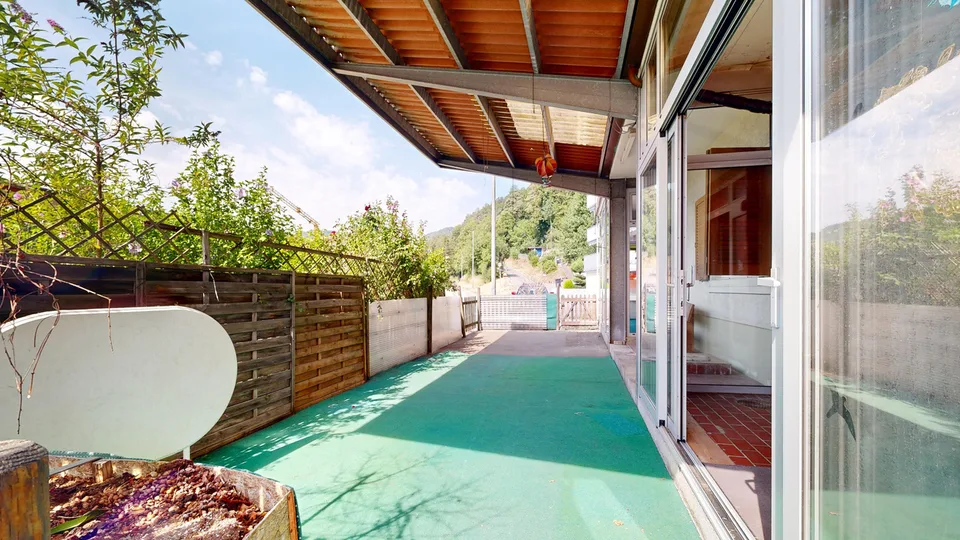 Casa unifamiliare 5,5 locali con garage e fienile con molto potenziale