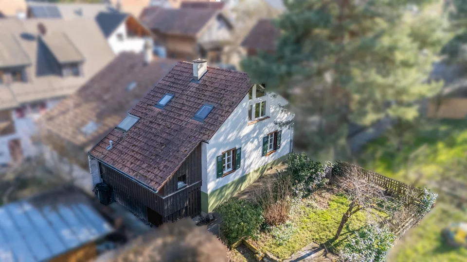 Renoviertes 3.5-Zimmer-Doppeleinfamilienhaus mit viel Charme