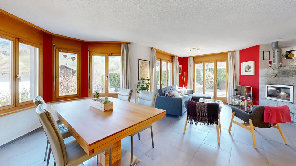 Maison de famille charmante et indépendante de 7,5 pièces avec carport